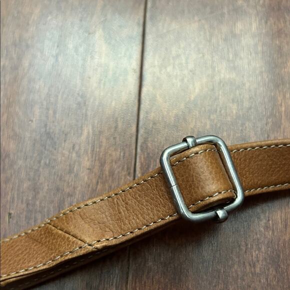 Artisan Mola and Leather Crossbody Bag with Multicolor Pattern - Picture 7 of 12